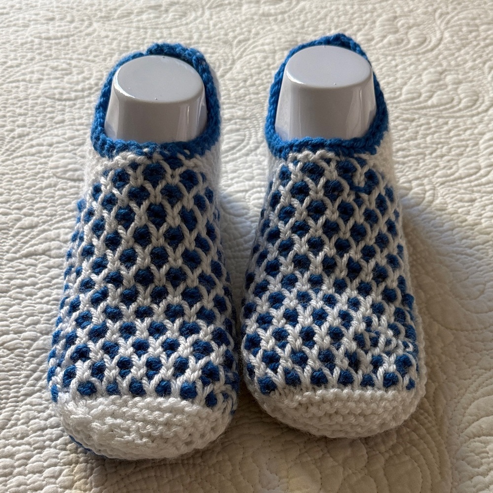 Handmade Men”a Blue and White Knit Slippers